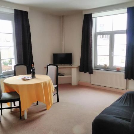 Petite Chatelaine Batiment Les Chevaliers Herbeumont Buitenkant foto