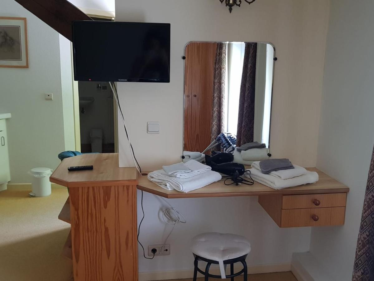 Petite Chatelaine Batiment Les Chevaliers Herbeumont Buitenkant foto