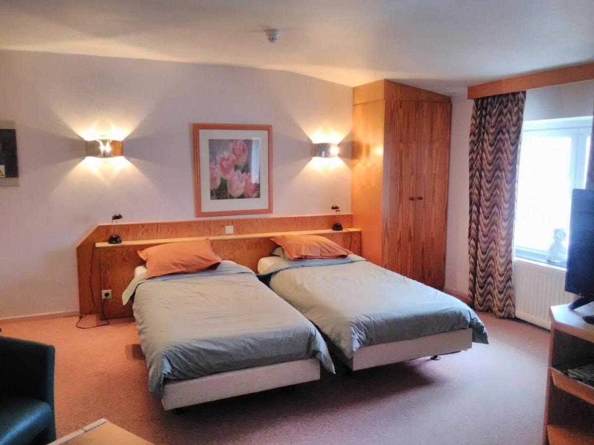 Petite Chatelaine Batiment Les Chevaliers Herbeumont Buitenkant foto
