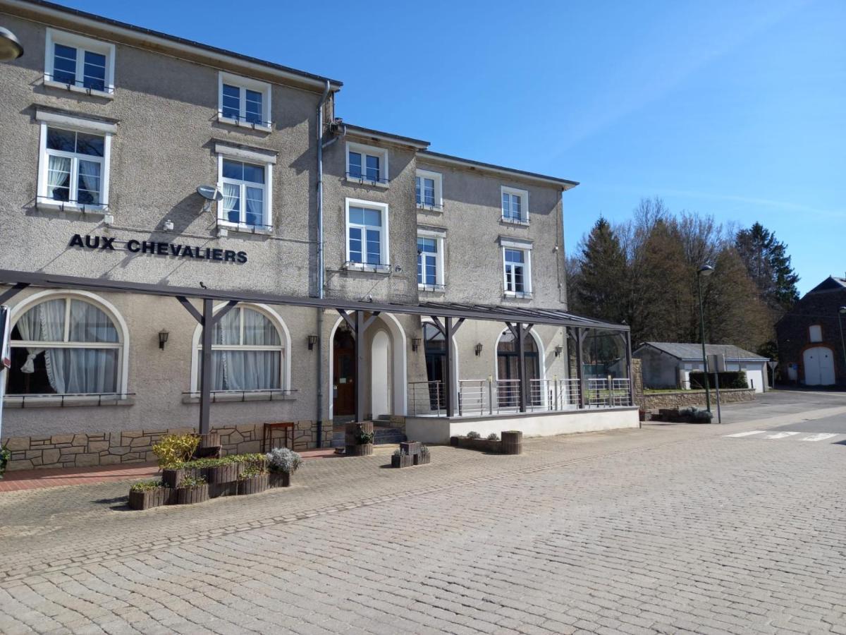 Petite Chatelaine Batiment Les Chevaliers Herbeumont Buitenkant foto